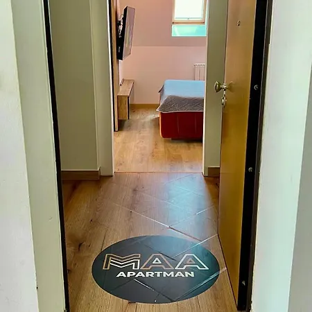 Maa